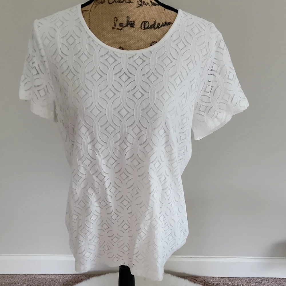 Market & Spruce White Textured Blouse